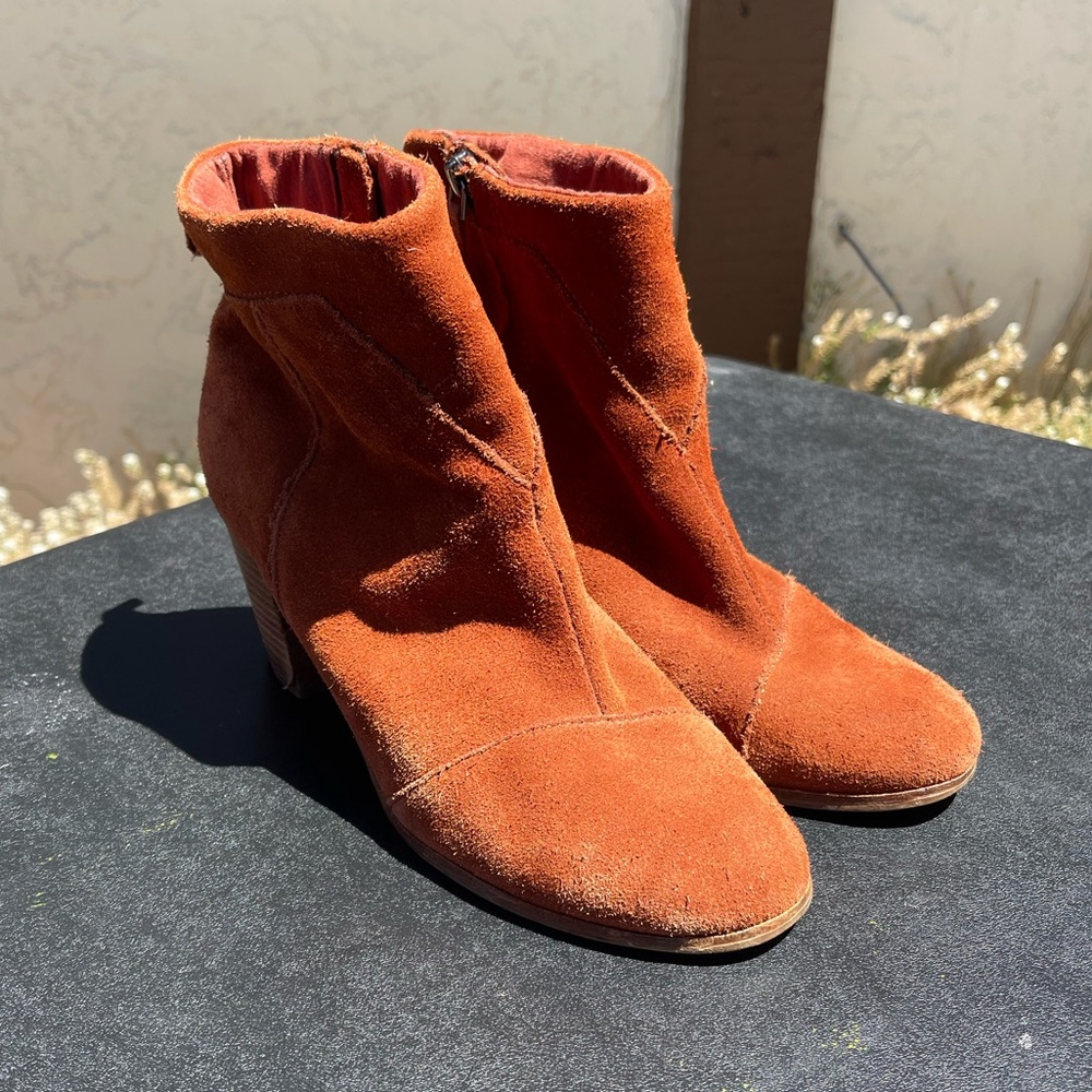 TOMS Suede zipper ankle booties